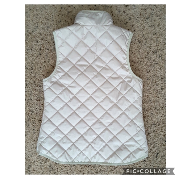 Old Navy Quilted Puffer Vest in Cream BNWOT - Picture 2 of 5